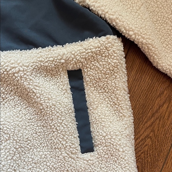 Hurley Cozy Two-Toned Navy&Cream Sherpa Quarter Zip Fleece Hooded Pullover Small - Picture 4 of 6